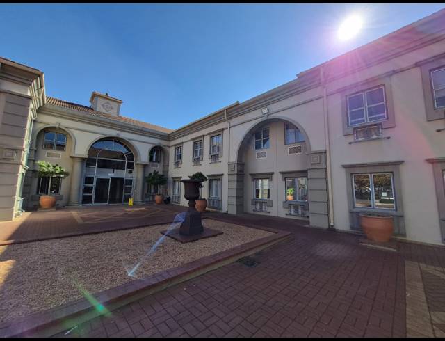 382M² OFFICE TO LET IN HYDE PARK
